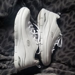 women's skechers arch fit citi drive sneaker